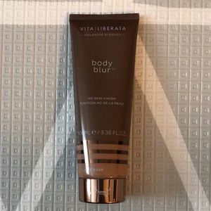 Vita Liberata body blur LATTE DARK